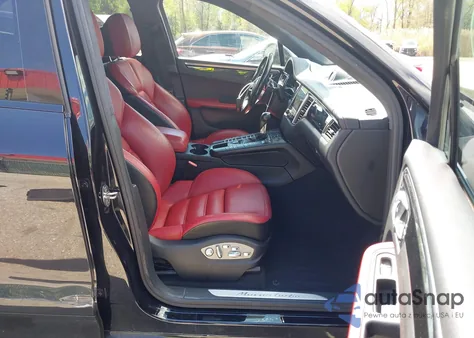 2017 Porsche Macan Turbo W/Performance Package из США, поврежденный, VIN WP1AF2A57HLB61530